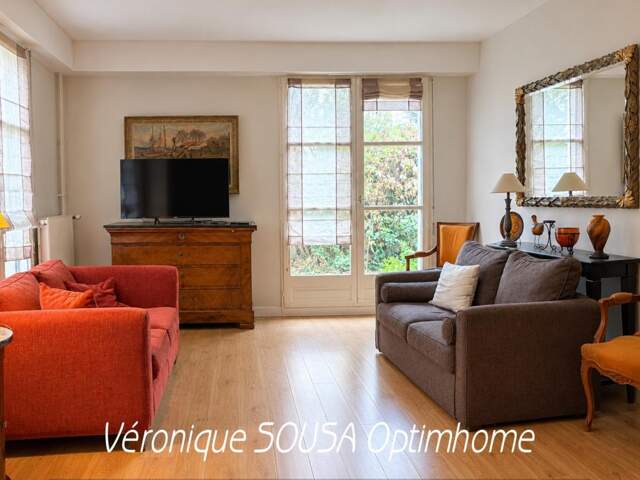 SAINT-GERMAIN-EN-LAYE – UN APPARTEMENT AU CALME, À DEUX PAS DE LA PLACE DU MARCHE — photo du bien