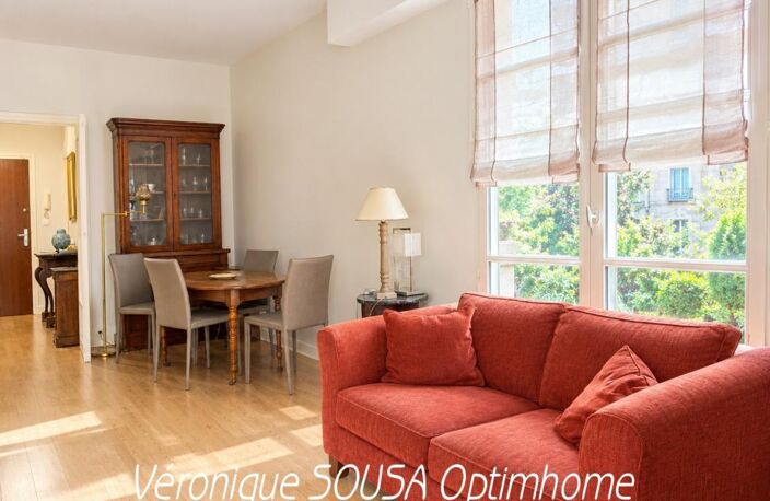 SAINT-GERMAIN-EN-LAYE – UN APPARTEMENT AU CALME, À DEUX PAS DE LA PLACE DU MARCHE — photo 4
