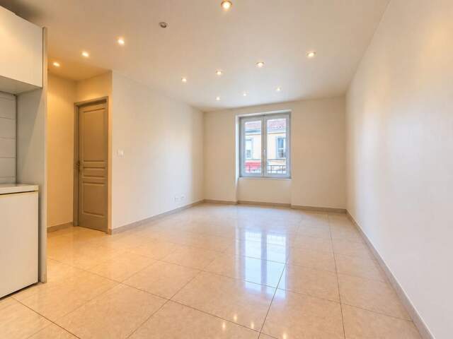 À vendre – Appartement 3 pièces à Sathonay-Camp - — photo du bien