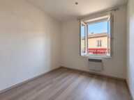 À vendre – Appartement 3 pièces à Sathonay-Camp - — photo 2