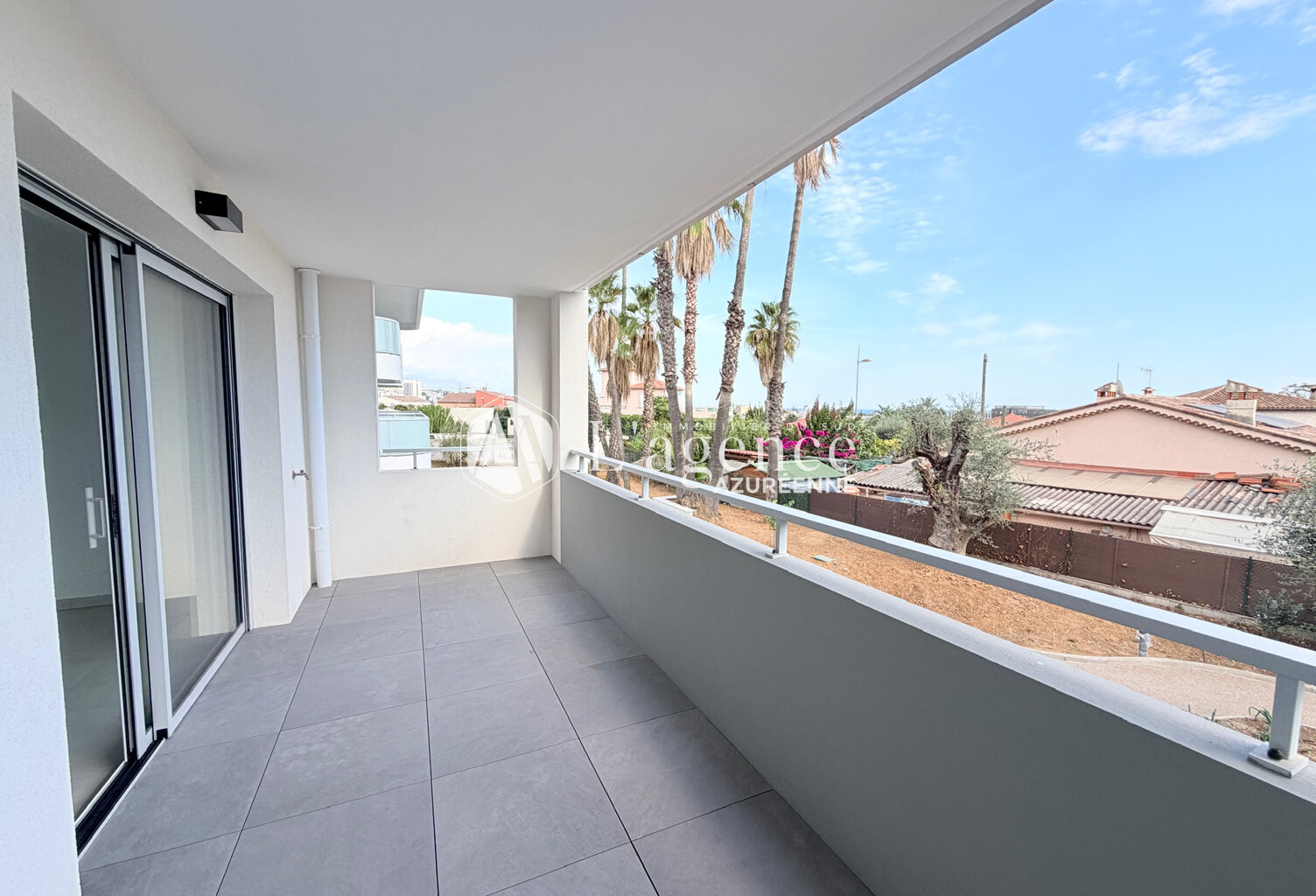 Saint-Laurent-Du-Var, appartement neuf terrasse - piscine - — photo 1