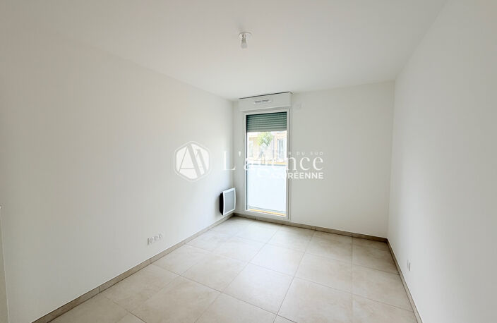 Saint-Laurent-Du-Var, appartement neuf terrasse - piscine - — photo 3