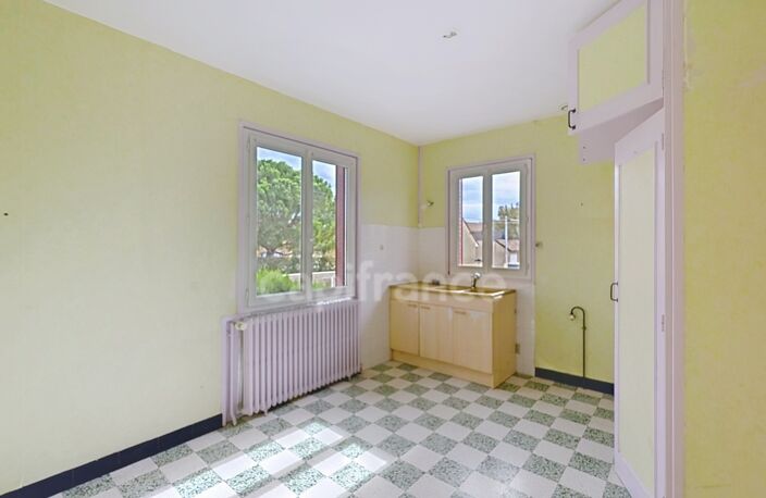 SASSENAY (71) Maison à vendre de 4 pièces sous-sol avec garage terrain d'environ 400 m² — photo 2
