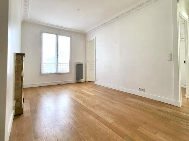 PARIS 19ᵉ | Coup de cœur | 2 pièces | Entièrement rénové | Faibles charges — photo du bien