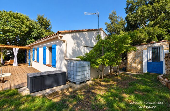 ROCBARON (83) - TRES JOLIE MAISON DE PLAIN PIED SUR 700 M² - 3 CHAMBRES - GRAND GARAGE - 2 CABANONS EN DUR — photo 3