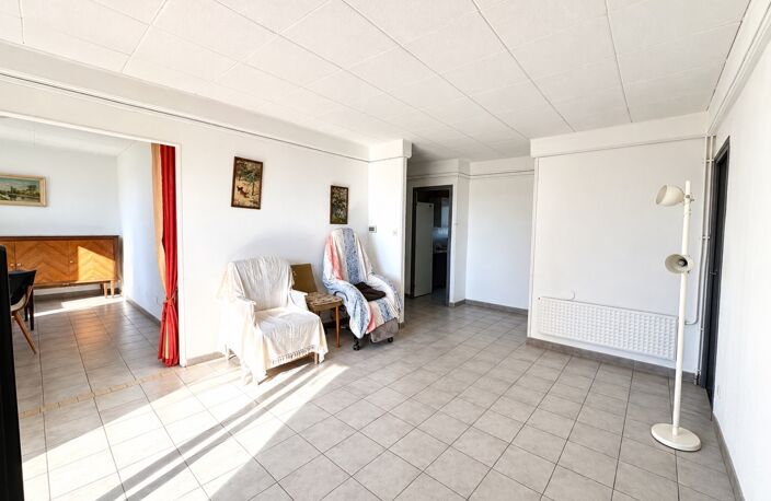 Marseille 10e – La Timone | T4 de 80m2 avec vue dégagée, balcon et Box fermé de 16 m² — photo 5