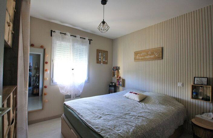Maison récente, de plain-pied, avec 3 chambres et un bureau — photo 3