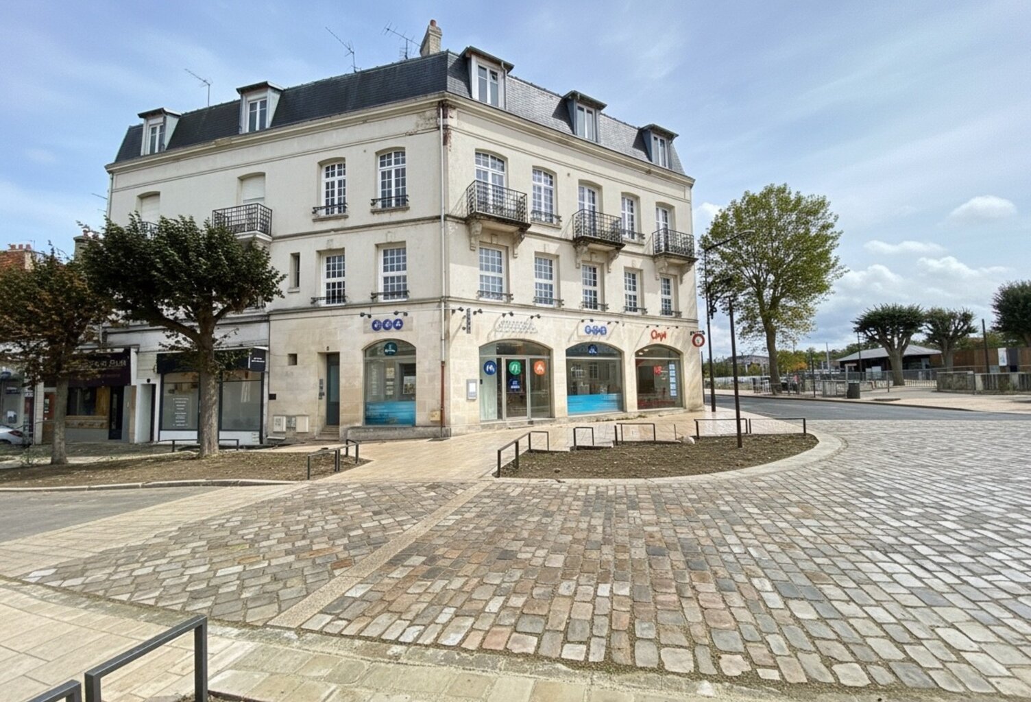 Studio lumineux à deux pas de la gare, idéal étudiant ou jeune actif - CHANTILLY (60) — photo 1