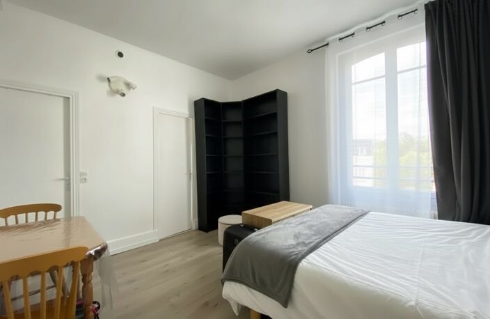 Studio lumineux à deux pas de la gare, idéal étudiant ou jeune actif - CHANTILLY (60) — photo 3