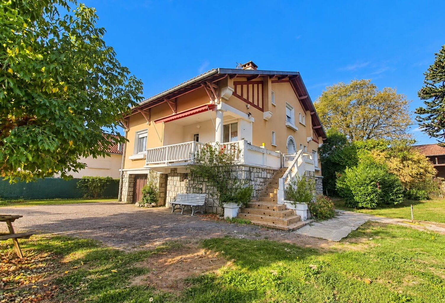 Maison de 300m2 avec garage Lannemezan — photo 1