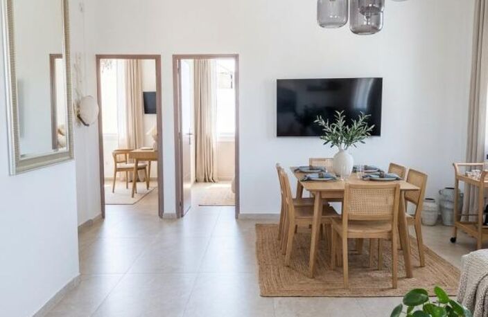 Marseille 7e - Appartement/Maison sur le toit  70 m² rénové, tropézienne vue mer et Notre-Dame — photo 3