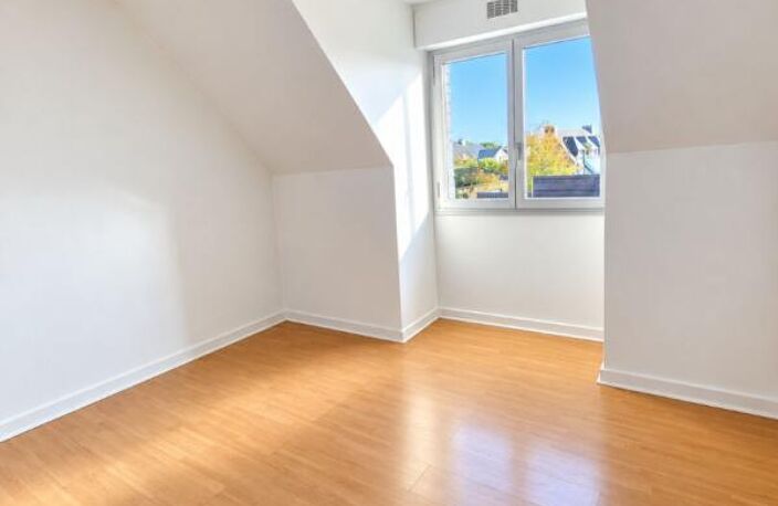 APPARTEMENT T4 DE 82 M² - 3 CHAMBRES - BALCON - GARAGE 30 M² - CAVE 17 M² - PROCHE PLAGE DE LOMENER — photo 5