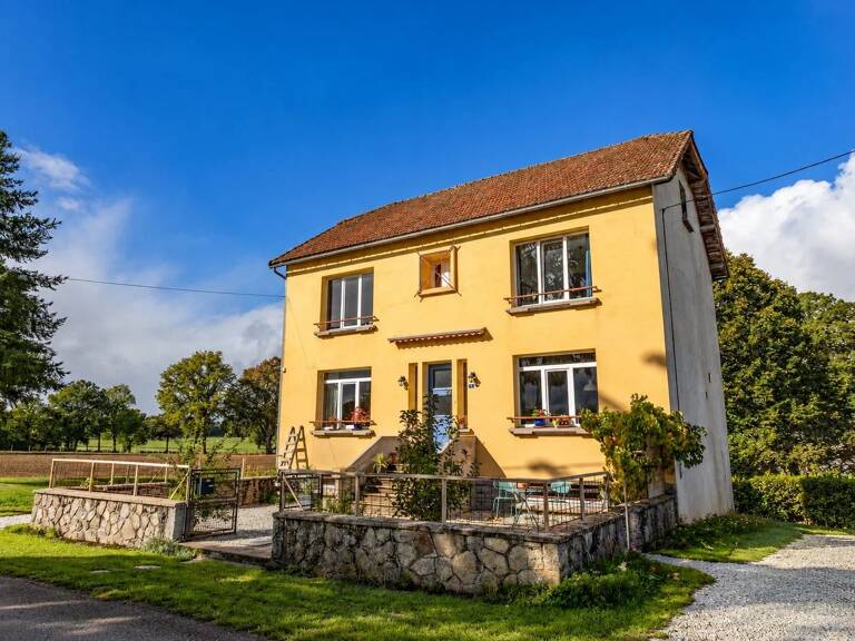 À vendre : Grande maison avec vue dégagée (63) — photo 1