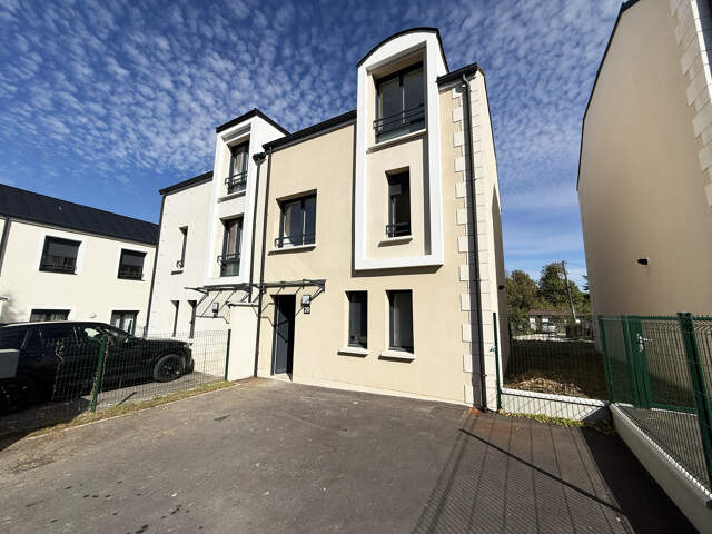 Maison de ville - Saint Thibault des Vignes — photo du bien
