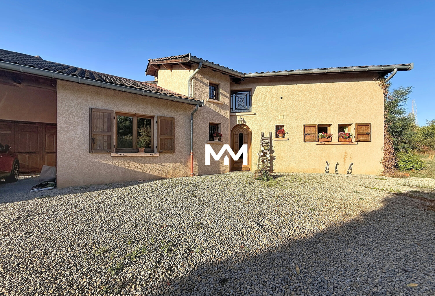 MAISON FAMILIALE - L'ARBRESLE - AU CALME — photo 1