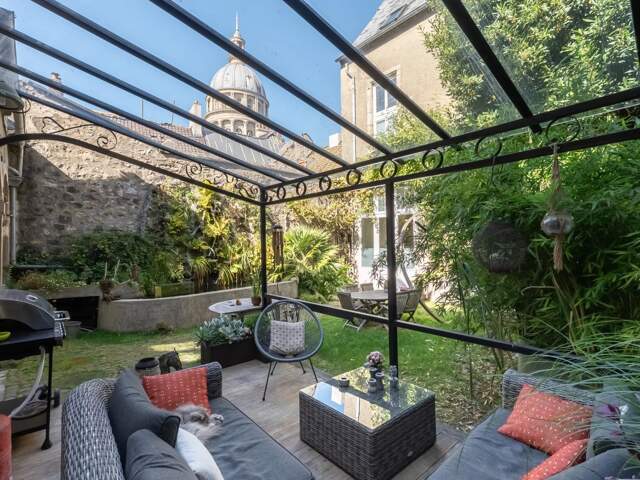 EXCLUSIVITÉ - UNE ADRESSE D’EXCEPTION AU CŒUR DE LA VILLE FORTIFIÉE — photo du bien