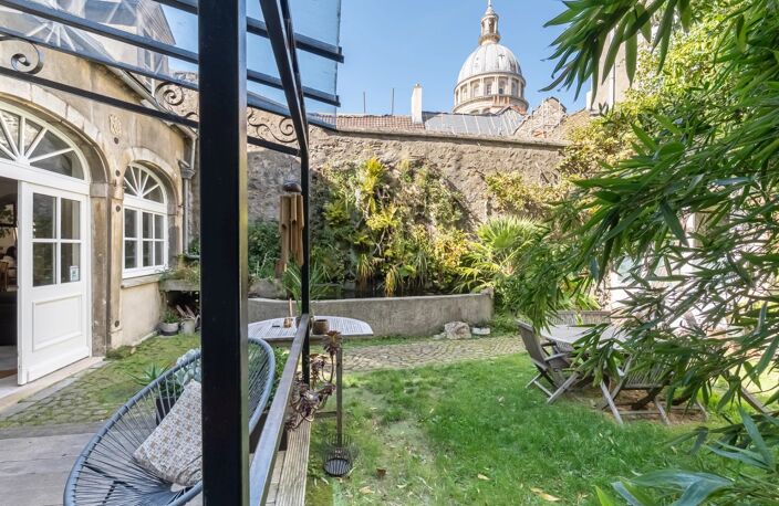 EXCLUSIVITÉ - UNE ADRESSE D’EXCEPTION AU CŒUR DE LA VILLE FORTIFIÉE — photo 4