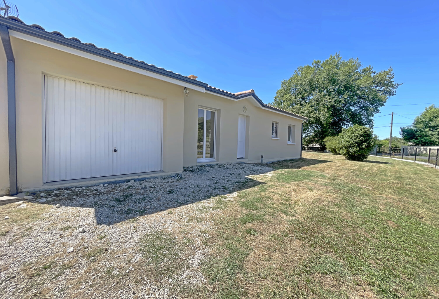 Maison contemporaine - 3 chambres - garage et jardin - 90m2 — photo 1