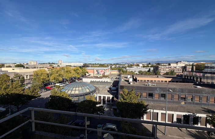 Centre ville - T3 de 70 m2 avec garage. — photo 3