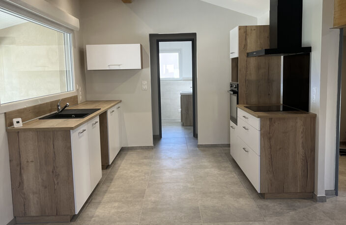 Appartement T3 entièrement rénové à Savas (07430) — photo 2