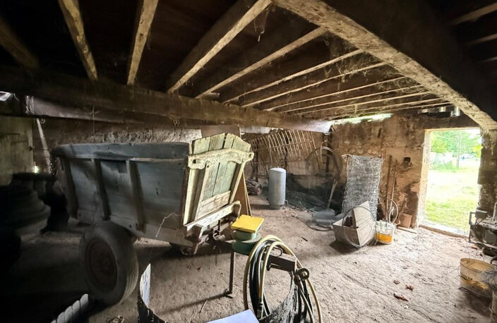 TEUILLAC GRANGE A TRANSFORMER EN HABITATION — photo 3