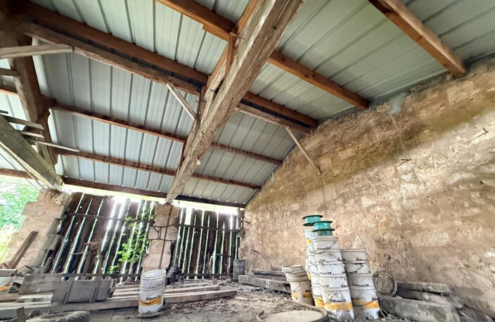 TEUILLAC GRANGE A TRANSFORMER EN HABITATION — photo 4