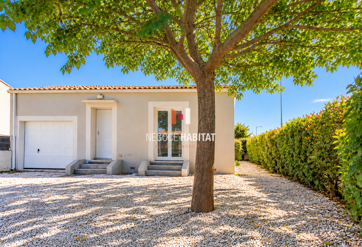 Villa T4 avec garage à vendre - Vacquières, terrain de 323 m — photo 1