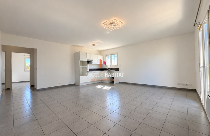 Villa T4 avec garage à vendre - Vacquières, terrain de 323 m — photo 2