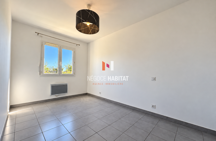 Villa T4 avec garage à vendre - Vacquières, terrain de 323 m — photo 4