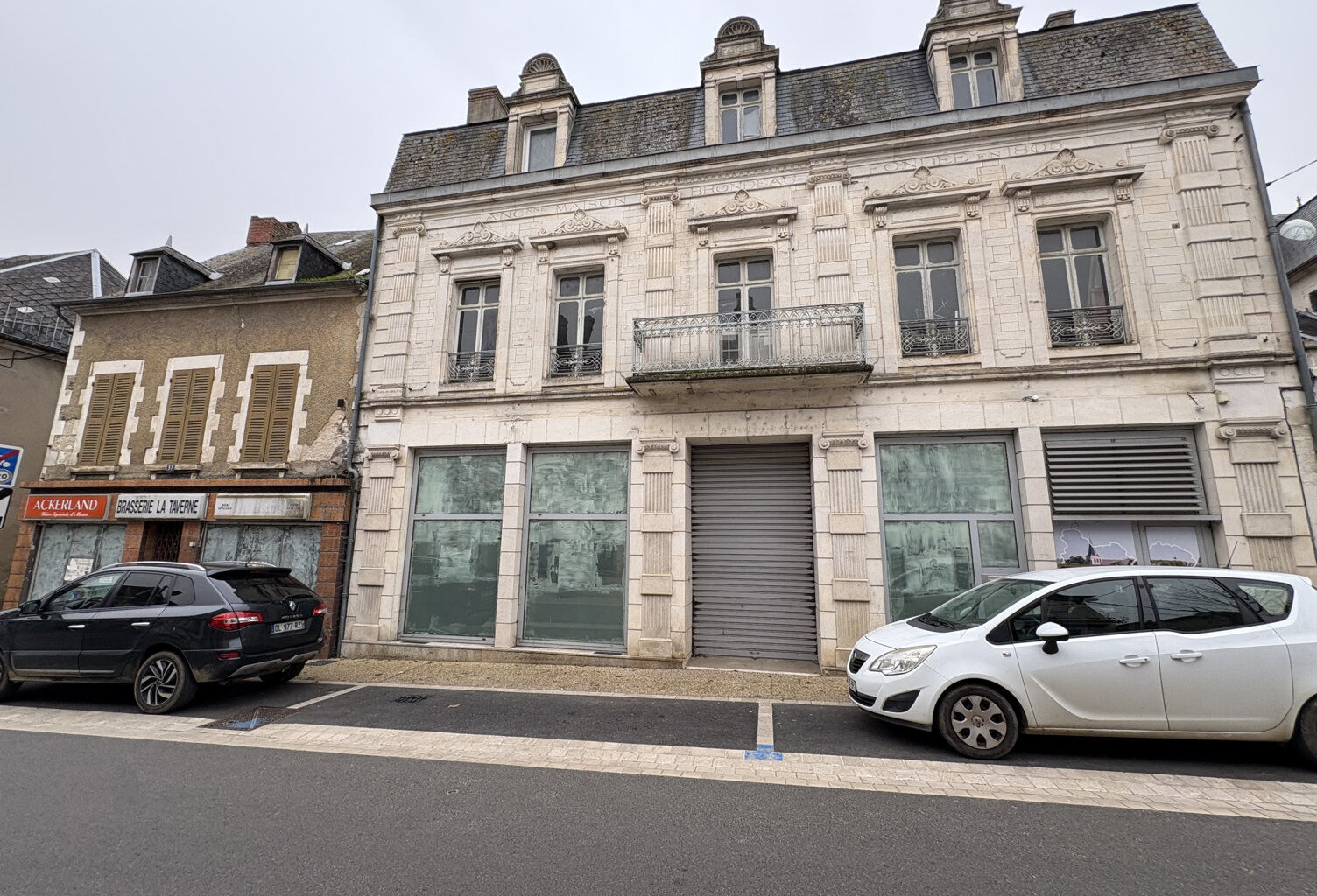 Centre Pouilly-sur-Loire Immeuble de caractère — photo 1