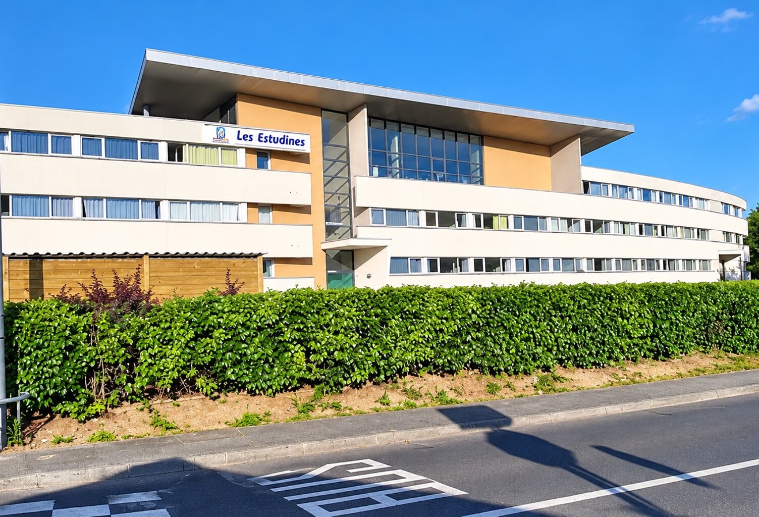 INVESTISSEMENT LMNP - ÉVRY-COURCOURONNES — photo 1