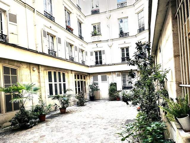 Appartement 5 pièces 108 m² à Paris 4 — photo du bien