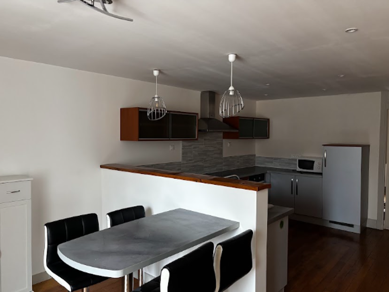 Appartement CENTRE BLETTERANS — photo 1