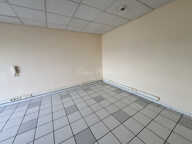 ECHIROLLES: locaux de 60m² dans MEDICENTRE 1 — photo 2
