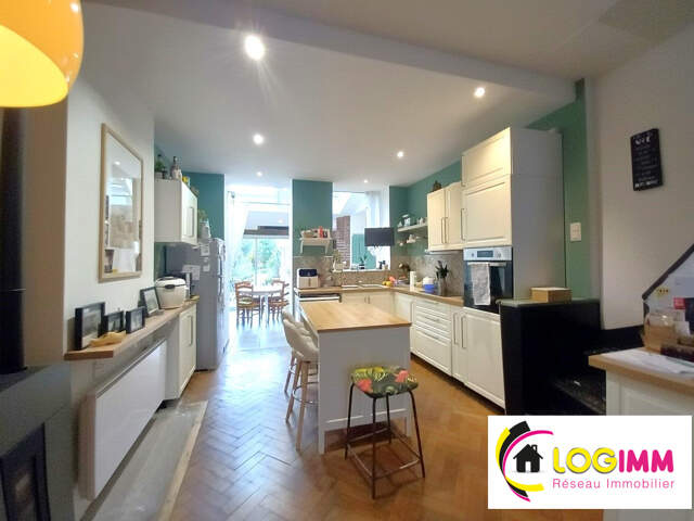 Maison de ville à la rénovation récente avec jardin — photo du bien