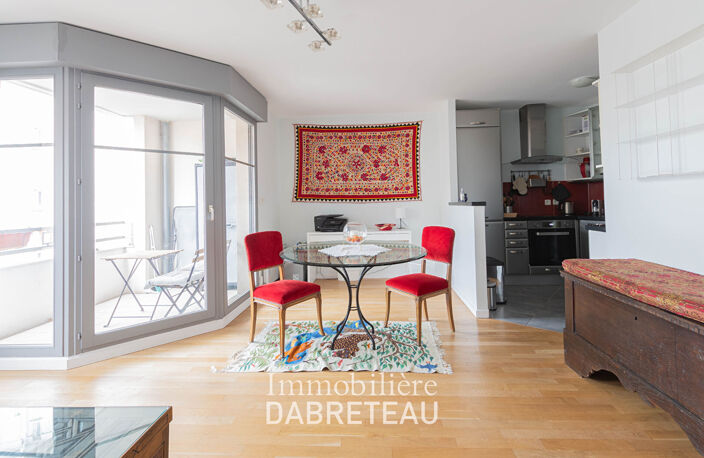 Appartement Lyon 3 pièce(s) 60.79 m2 — photo 2