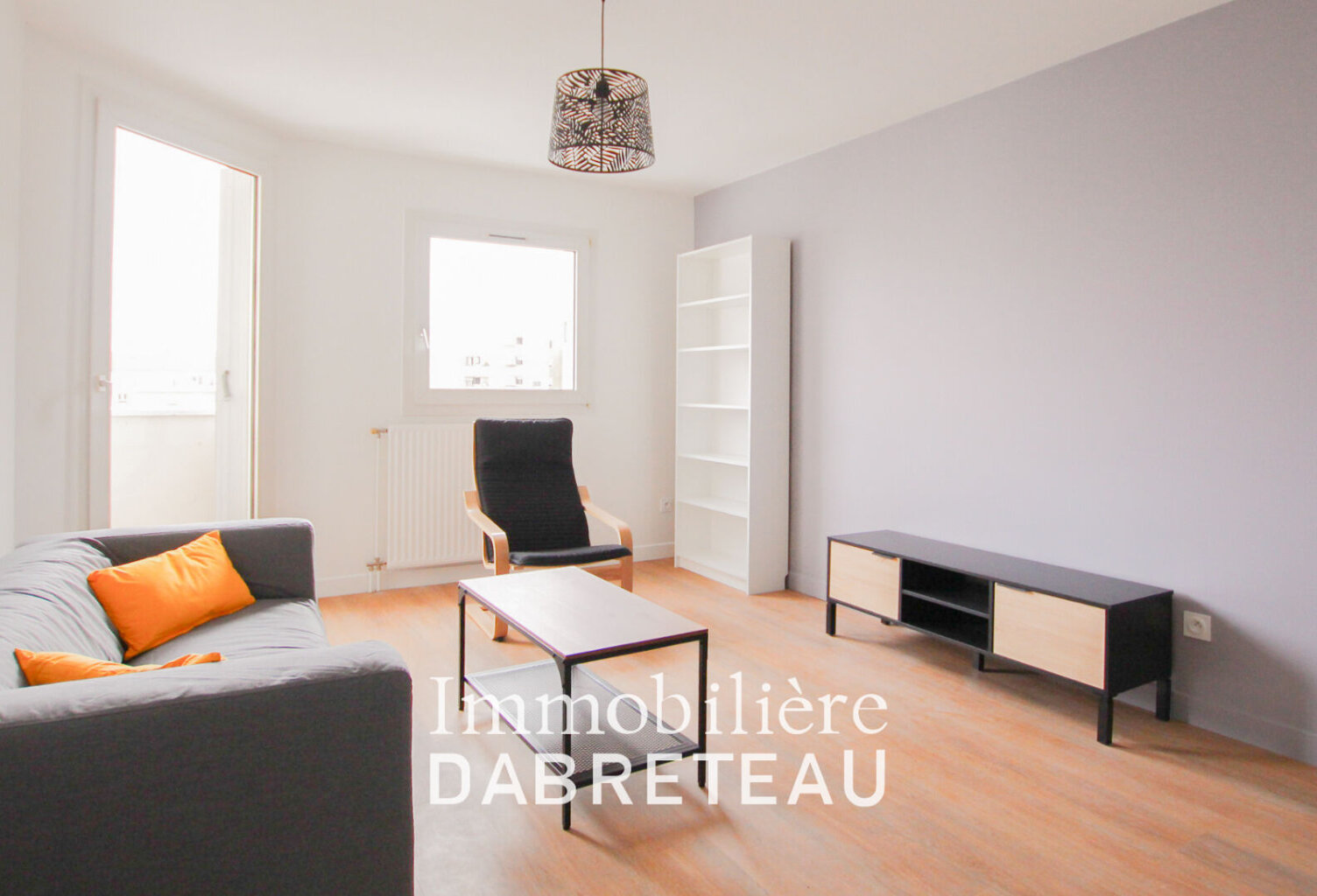 T2 MEUBLE A DEUX PAS DE GRANGE BLANCHE — photo 1