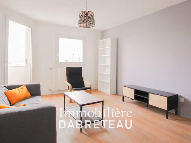 T2 MEUBLE A DEUX PAS DE GRANGE BLANCHE — photo du bien