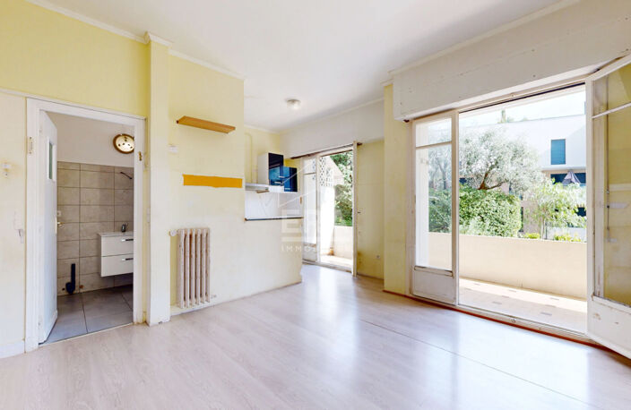 NICE - BAUMETTES : F2 AVEC BELLE TERRASSE AU CALME — photo 4