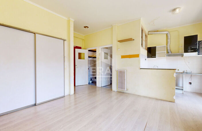 NICE - BAUMETTES : F2 AVEC BELLE TERRASSE AU CALME — photo 5