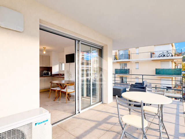 NICE - RIQUIER : BEAU 2 PIÈCES AVEC TERRASSE AU CALME — photo du bien