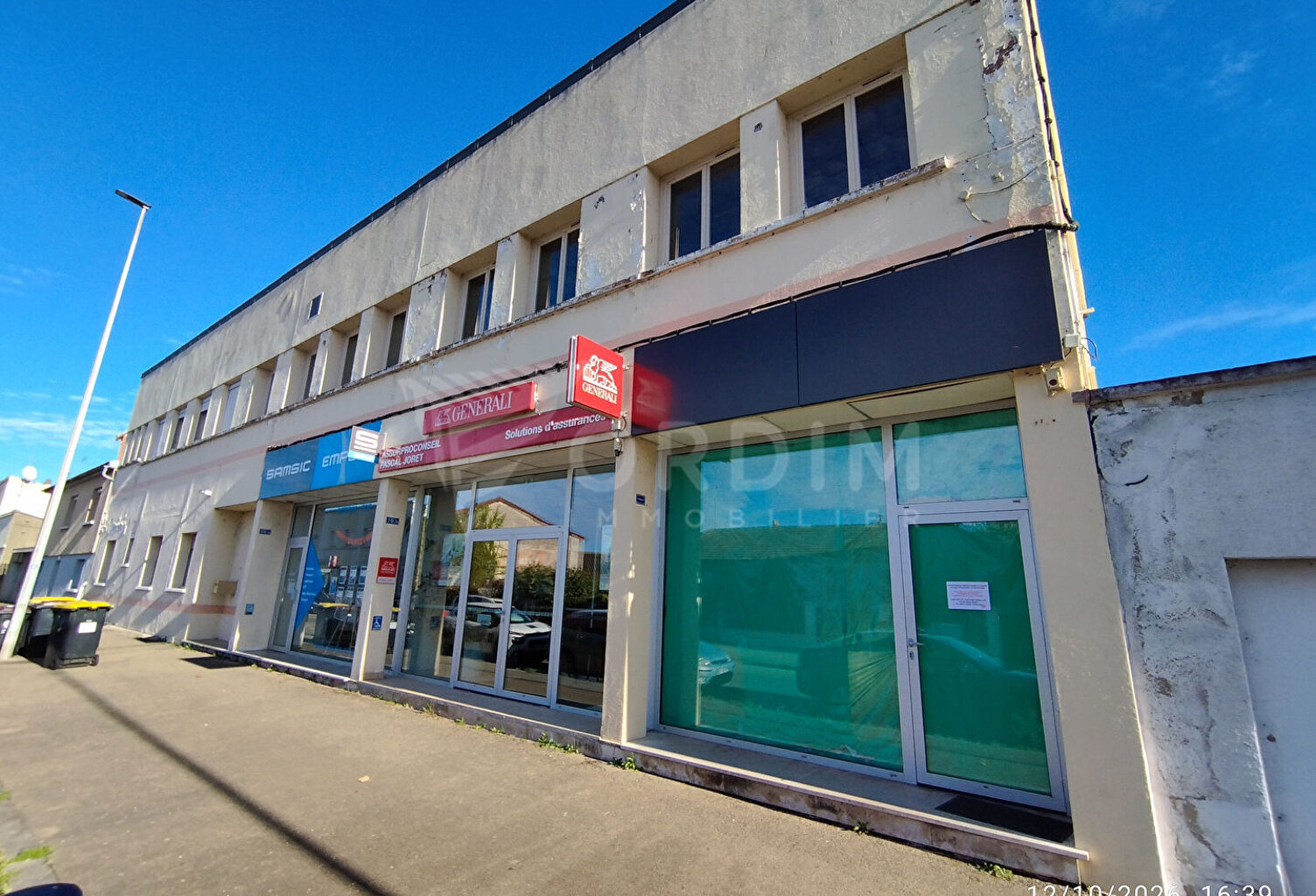 AUXERRE SECTEUR GARE SNCF LOCAL 123.85m2 - BUREAUX  36.81M² - DEPOT 87.04M² — photo 1