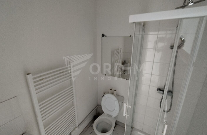 AUXERRE SECTEUR GARE SNCF LOCAL 123.85m2 - BUREAUX  36.81M² - DEPOT 87.04M² — photo 3