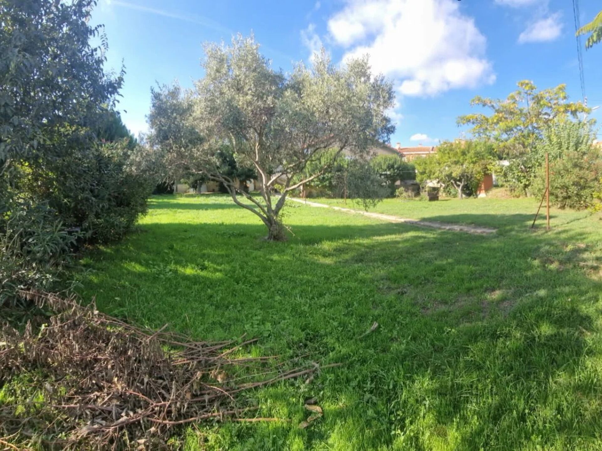 Terrain 470 m² · à Salon-de-Provence · 195 000 €
