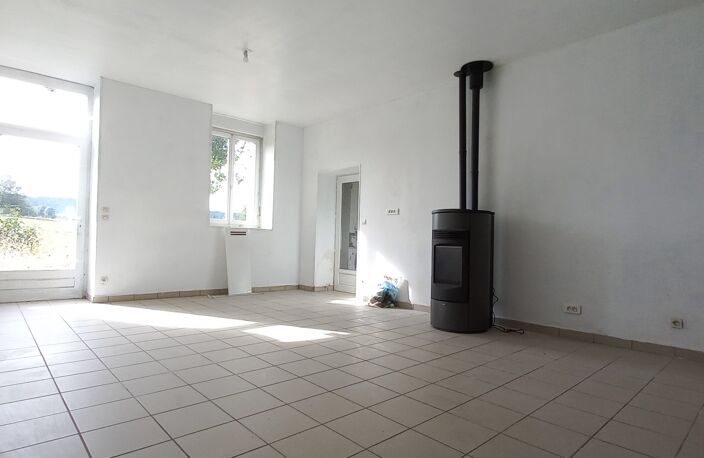 Vente Maison/villa 5 pièces — photo 2