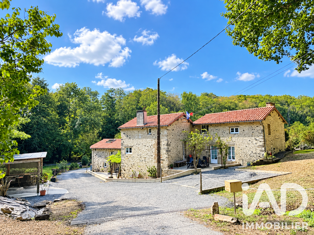 Vente Maison de campagne 8 pièces — photo du bien