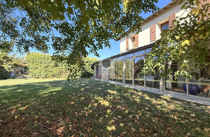 Le charme de l'ancien dans un écrin de verdure — photo 3