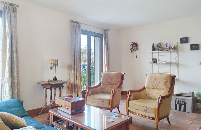 SUD CHATELLERAULT- BELLE MAISON VIVABLE DE PLAIN PIED — photo 3