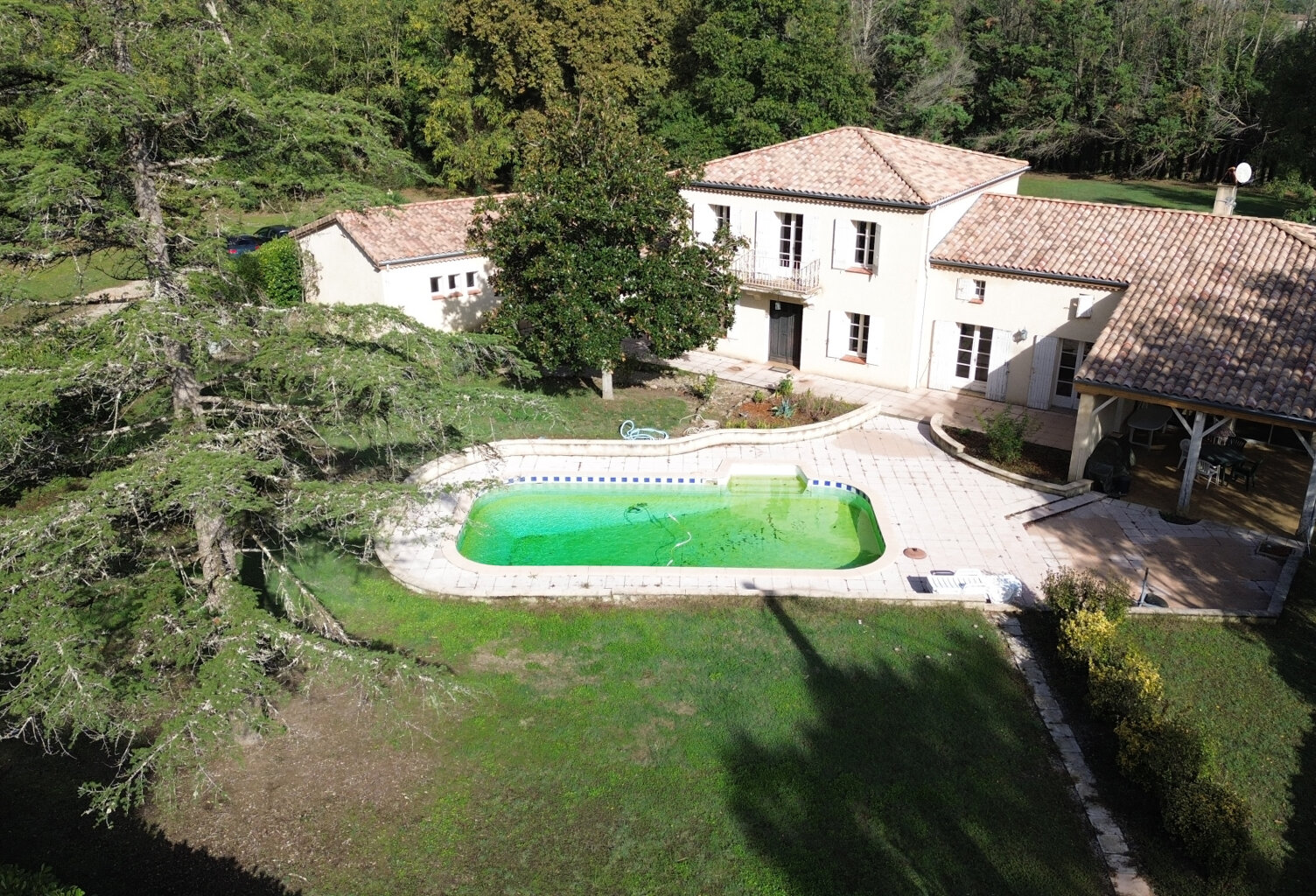 Maison de 6 chambres avec de beaux volumes — photo 1