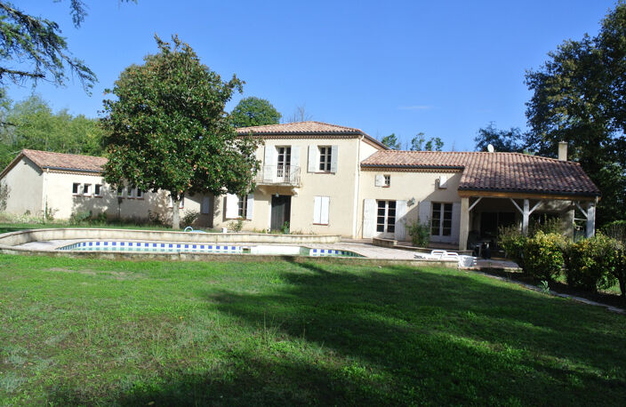 Maison de 6 chambres avec de beaux volumes — photo 3